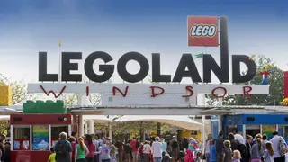 Legoland Windsor sign