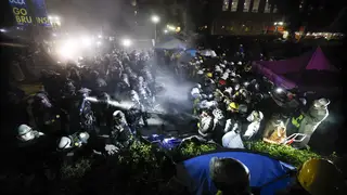 Protesters at UCLA have been detained by police, after a stand-off that lasted many hours
