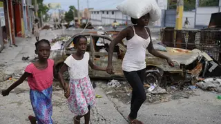 Haitians fleeing gang violence