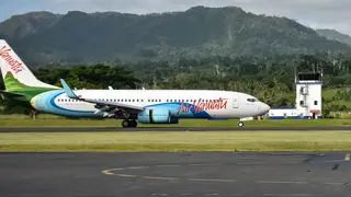 Air Vanuatu, Boeing 737-800, Landing at Bauerfild International Airport, Port Vila, Vanuatu