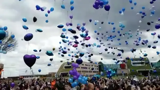 Balloons released to honour Alfie Evans