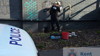 Graffiti vandal spends afternoon removing his tags