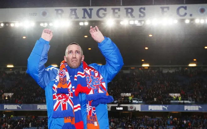Former Rangers player Fernando Ricksen has died at age 43 after a six-year battle with motor neurone disease.