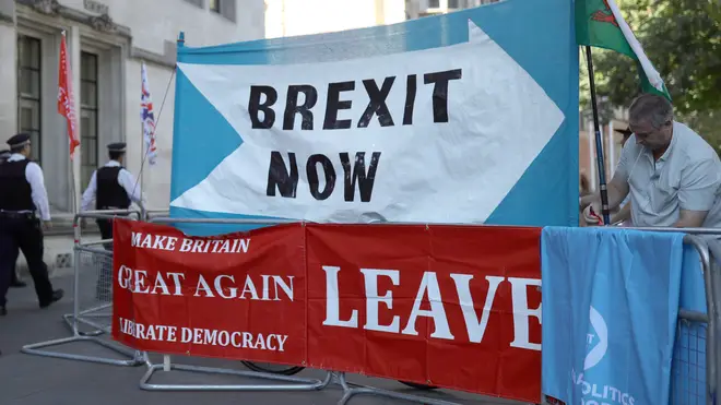 Pro-Brexit protesters outside the Supreme Court