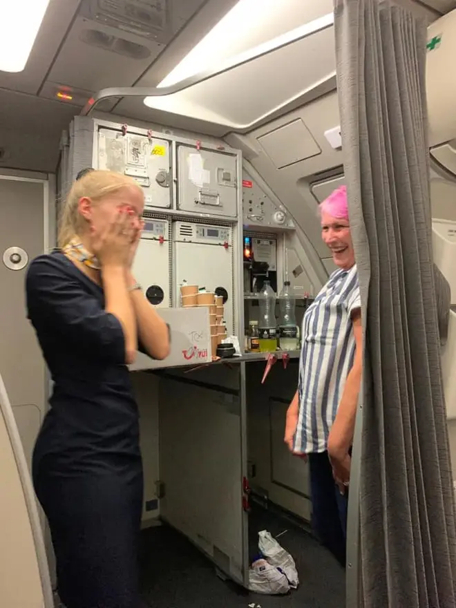 The passengers offered a collection to the Thomas Cook cabin crew, after they flew them home unpaid