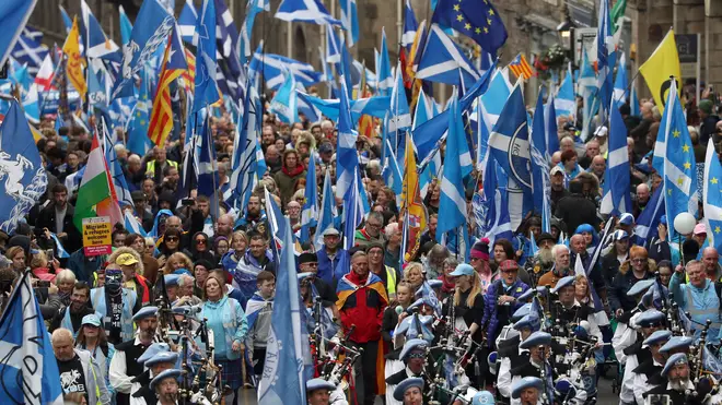 'More Than 200,000' Scottish Independence Supporters March Through Edinburgh